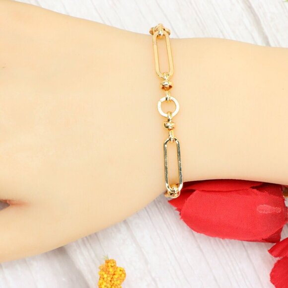 "Trendy Handmade Bracelet – A Thoughtful Gift for Girls & Women | UNVRC1566 - Picture 9 of 10